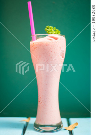 Strawberry Smoothie 19932639