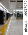京王線 布田駅のホーム、ホームドア 19937079