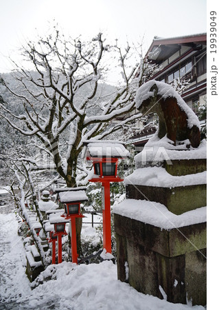 雪の鞍馬寺 19939049