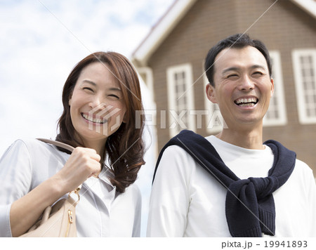 笑顔の夫婦 19941893