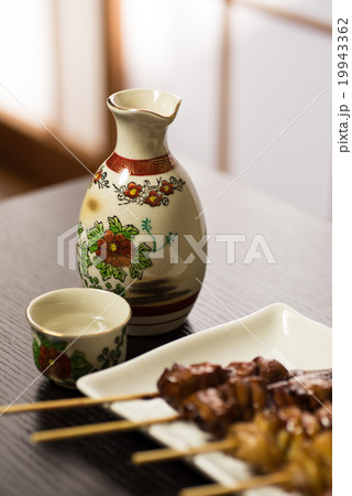 焼き鳥　日本酒 19943362
