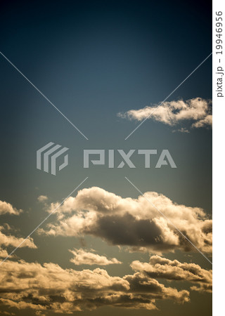 空　　雲 19946956