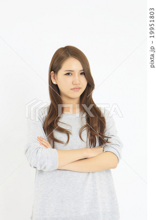 若い女性・怒る 若い女性・怒る 19951803