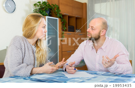 Family quarrel over financial documents 19953435