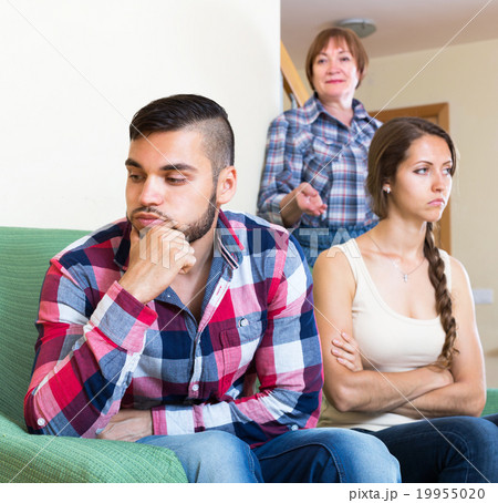 Mature mother dispute with adults children 19955020