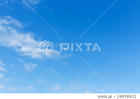 clear blue sky and white cloud 19958912