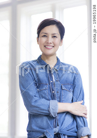 40代の日本人女性 19965198