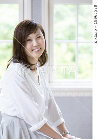 40代の日本人女性 19965529