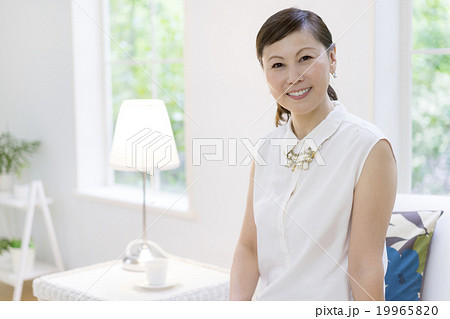 40代の日本人女性 19965820