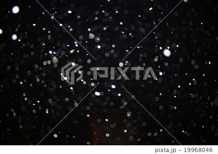 texture of white rain drops on a black background for a filter on the photo 19968046