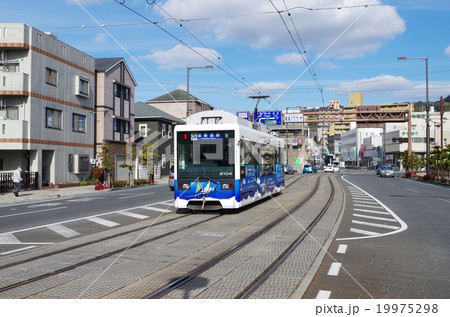 伊予鉄道の低床式電車 19975298