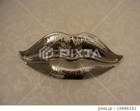オブジェクト 唇 置物 シルバー キス セクシー リップ 口 雰囲気 女性 オブジェクト 唇 置物 シルバー キス セクシー リップ 口 雰囲気 女性 19986362