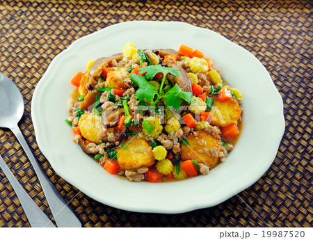 Stir fried tofu with vegetables. Stir fried tofu with vegetables. 19987520