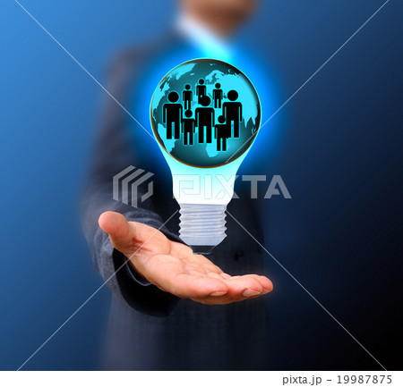 Businessman Choosing the right person 19987875