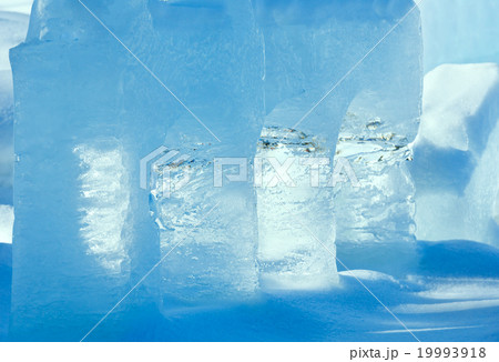Transparent columns of ice on the snow 19993918