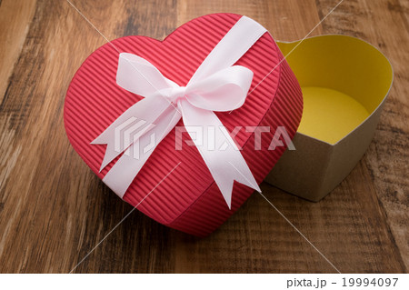 ハート　箱　リボン 19994097