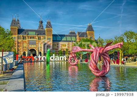 Sculptures near Rijksmuseum Amsterdam museum in 19997938