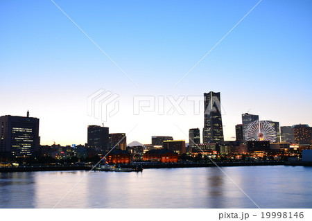 横浜 みなとみらいの夕景・夜景 横浜 みなとみらいの夕景・夜景 19998146