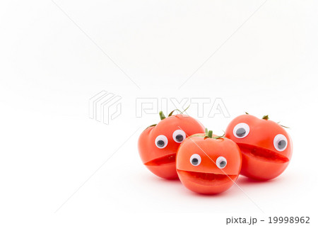 トマト三兄弟: wiggly-eyed tomato brothers 19998962