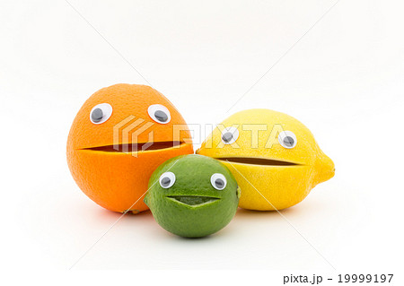 目玉シール付き柑橘類:wiggly-eyed citrus fruit 目玉シール付き柑橘類:wiggly-eyed citrus fruit 19999197