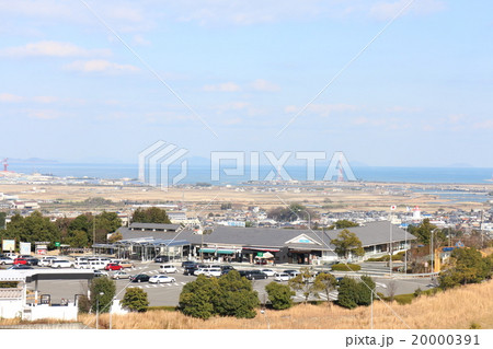 ハイウェイオアシスから見た石鎚山サービスエリアと瀬戸内海の風景 ハイウェイオアシスから見た石鎚山サービスエリアと瀬戸内海の風景 20000391