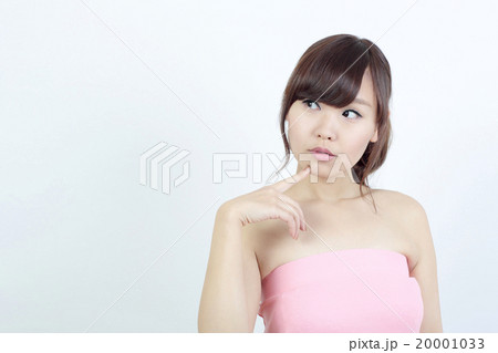 チューブトップの女性 チューブトップの女性 20001033