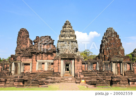 View of the historic Prasat Hin Phimai Castle 20002559