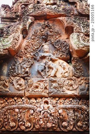 Bas relief in Banteay Srei, Cambodia 20005166