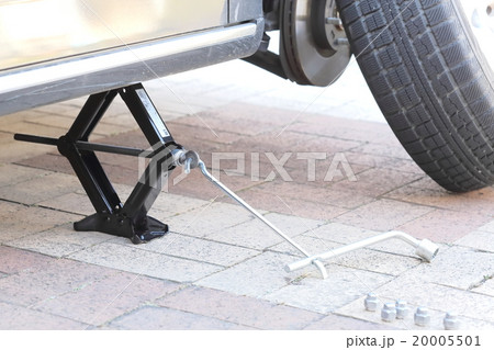 タイヤ交換 20005501