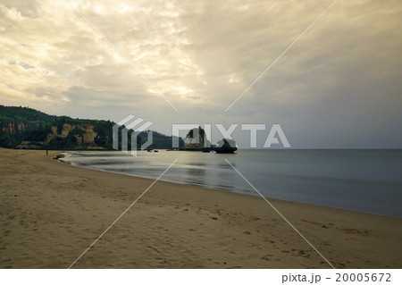 西表島　月ヶ浜の夕暮れ散歩 20005672