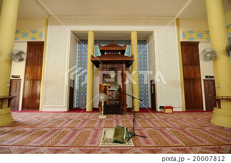 Interior of Masjid Jubli Perak Sultan Ismail Petra Interior of Masjid Jubli Perak Sultan Ismail Petra 20007812