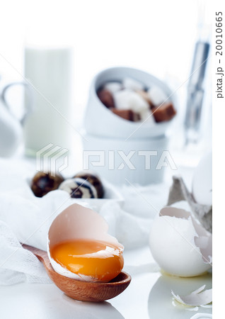 ingredients for baking 20010665
