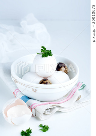 Eggs in white bowl a healthy food for gift 20010678