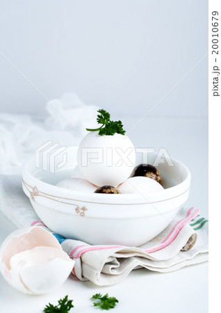 Eggs in white bowl a healthy food for gift Eggs in white bowl a healthy food for gift 20010679