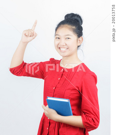 young attractive asian girl who reads a book 20013758