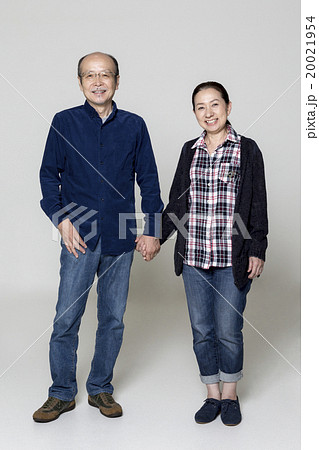 日本人のシニア夫婦 20021954