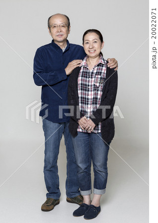 日本人のシニア夫婦 20022071