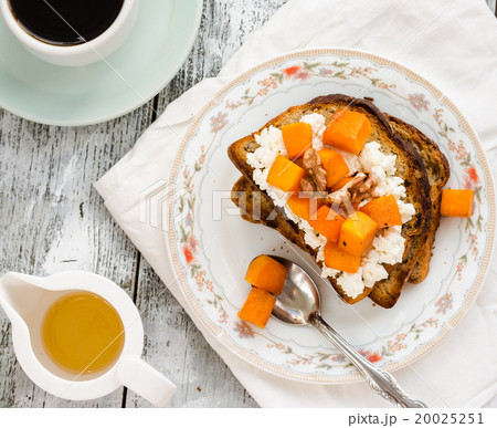 toast with caramelized pumpkin, cheese and nuts toast with caramelized pumpkin, cheese and nuts 20025251