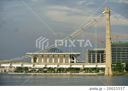 Tuanku Mizan Zainal Abidin Mosque in Putrajaya 20025557