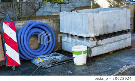 Pit precast concrete block and roll corrugated Pit precast concrete block and roll corrugated 20028924