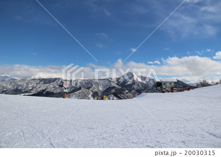 石打丸山スキー場から見る飯士山 20030315