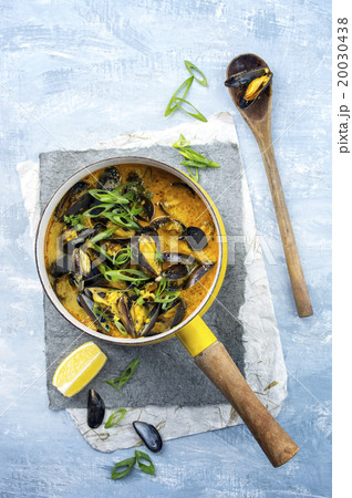Bouillabaisse Bouillabaisse 20030438