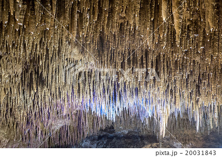 鍾乳洞のつららの写真素材 [20031843] - PIXTA
