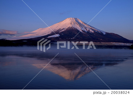 山中湖より紅富士 山中湖より紅富士 20038024