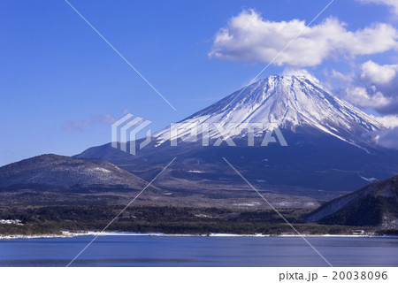 本栖湖より富士山 20038096