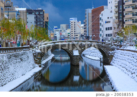 眼鏡橋の雪景色 20038353