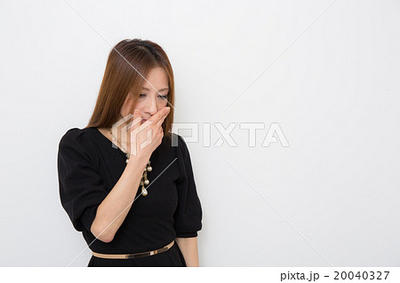 悩む30代女性 20040327