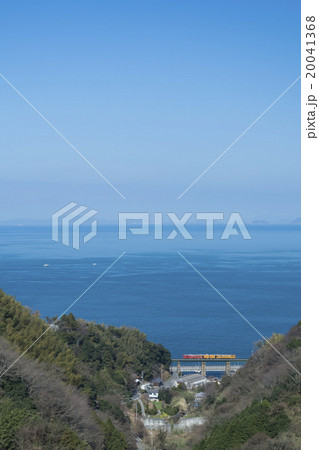 JR四国 観光列車 伊予灘ものがたり 串～喜多灘 20041368