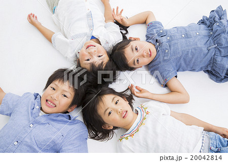 ポートレート　子供男女4人 20042814