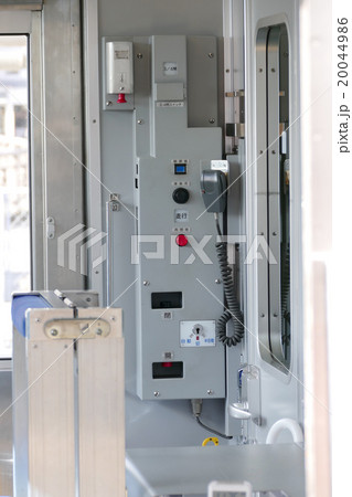 東海道線　車掌室　大船駅 20044986